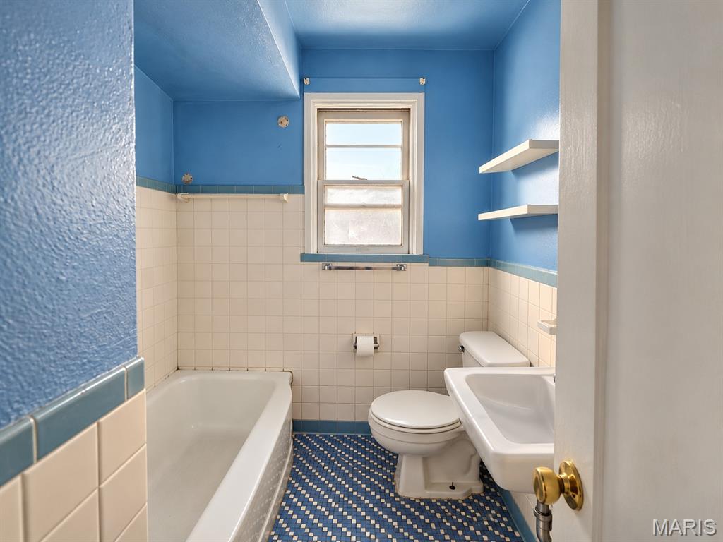 1156 Hilltop Drive Property Photo 8