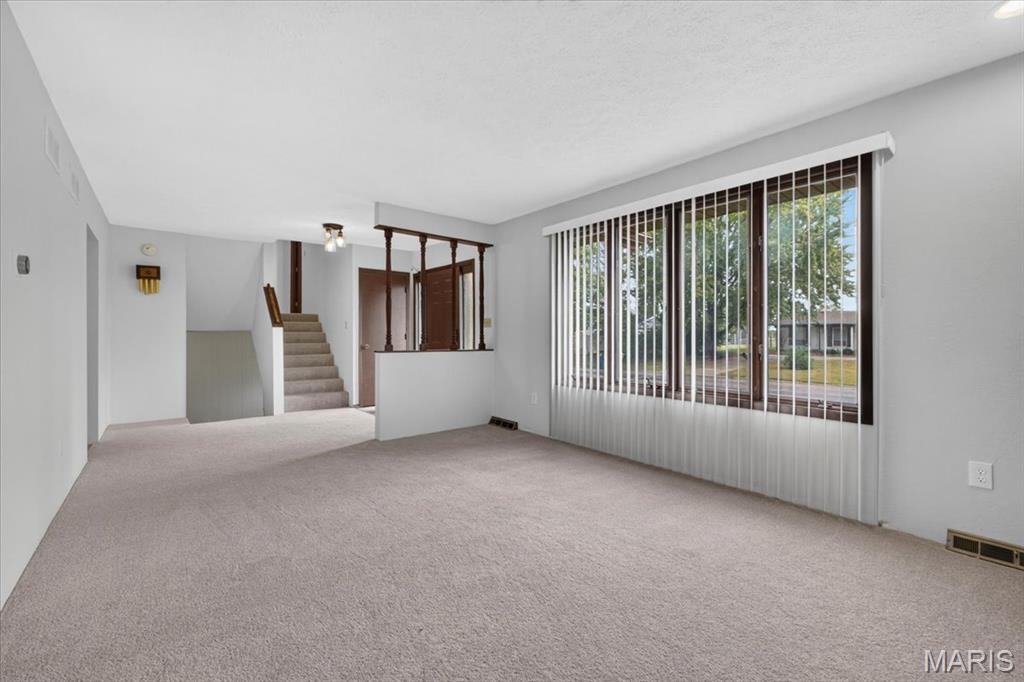 8 Lilac Drive Property Photo 6
