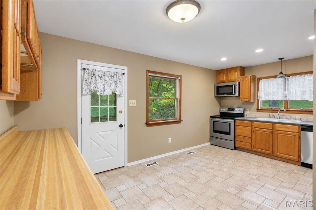 11108 State Highway D Property Photo 20