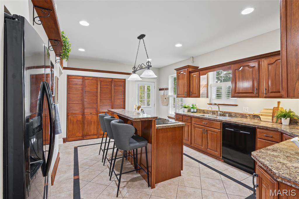 6939 Weber Road Property Photo 14