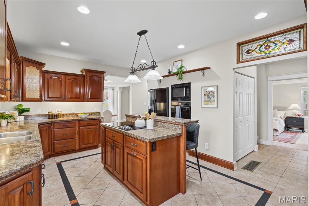 6939 Weber Road Property Photo 16