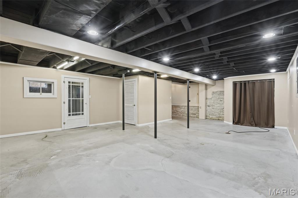 6939 Weber Road Property Photo 36