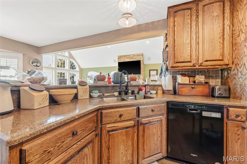 976 Brownsmill Road Property Photo 24