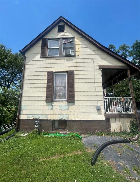 3015 Endicott Avenue Property Photo 1