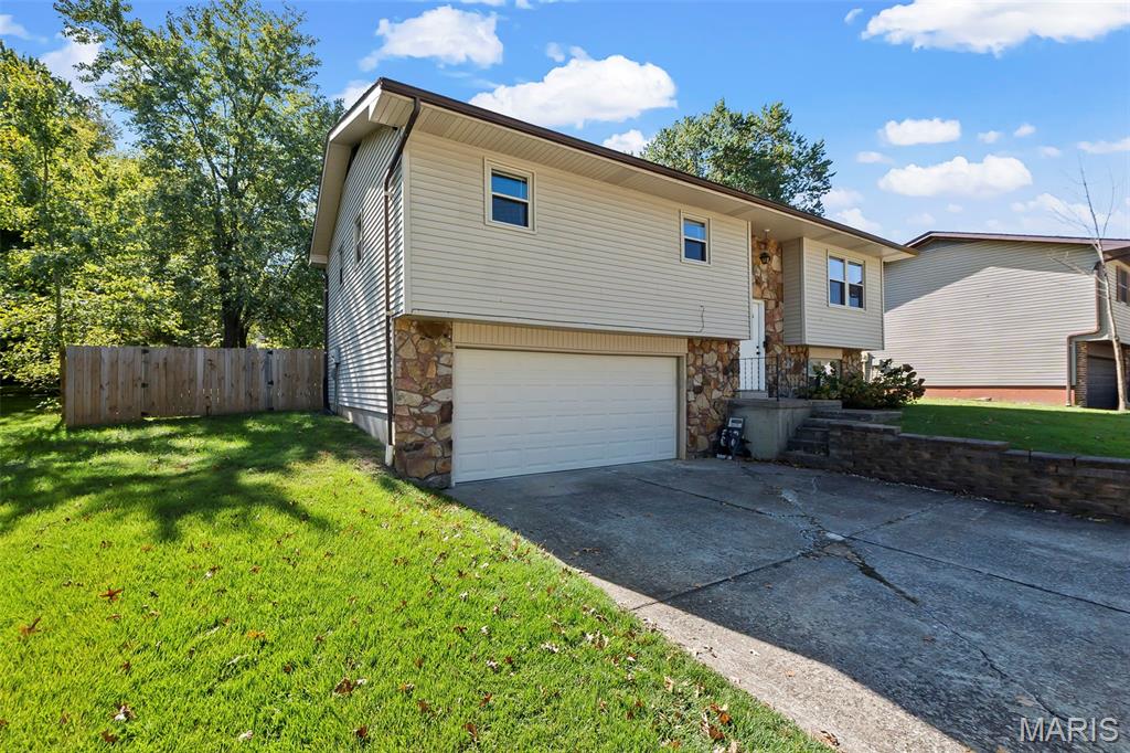 1317 Rolling Fields Drive Property Photo 2