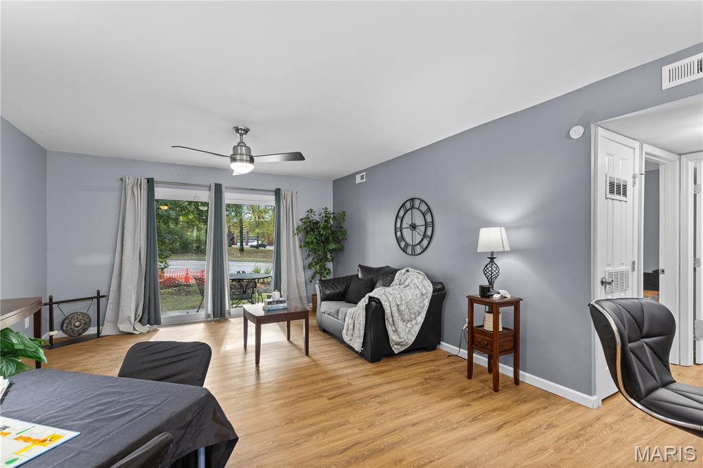 4126 Island Terrace Court Property Photo 6