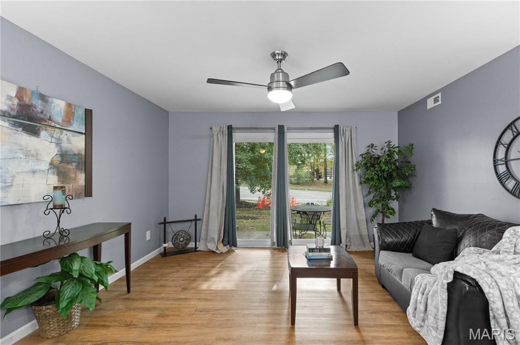 4126 Island Terrace Court Property Photo 8