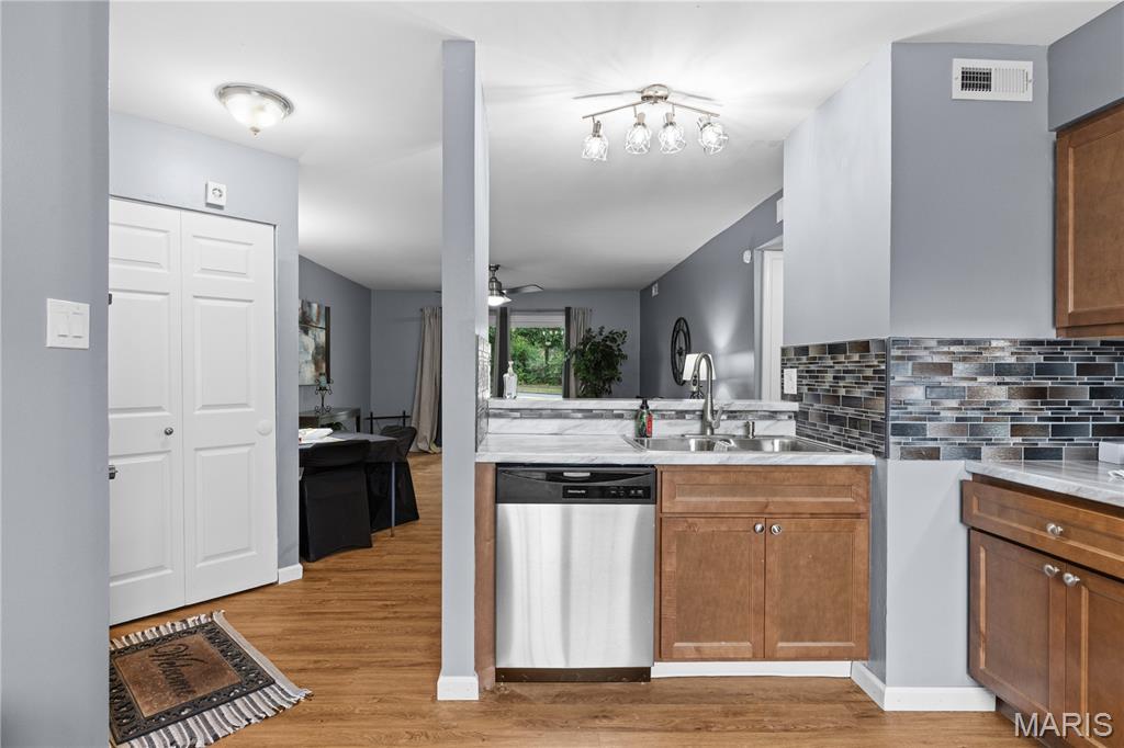 4126 Island Terrace Court Property Photo 16