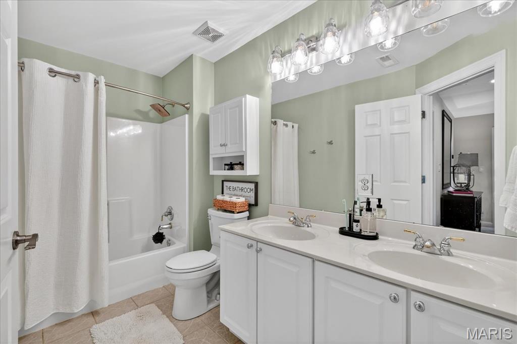 26067435 Property Photo 31