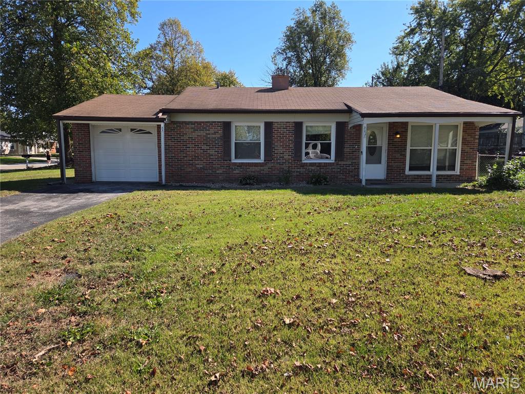 33 Steeplechase Drive Property Photo 1