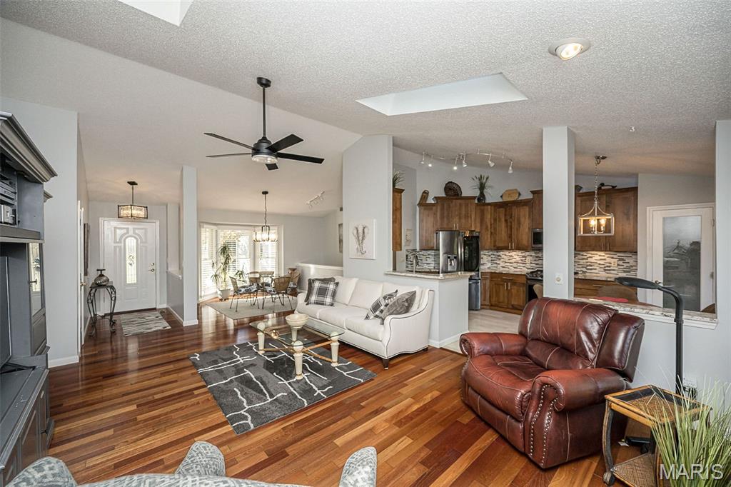1414 Remington Oaks Terrace Property Photo 11