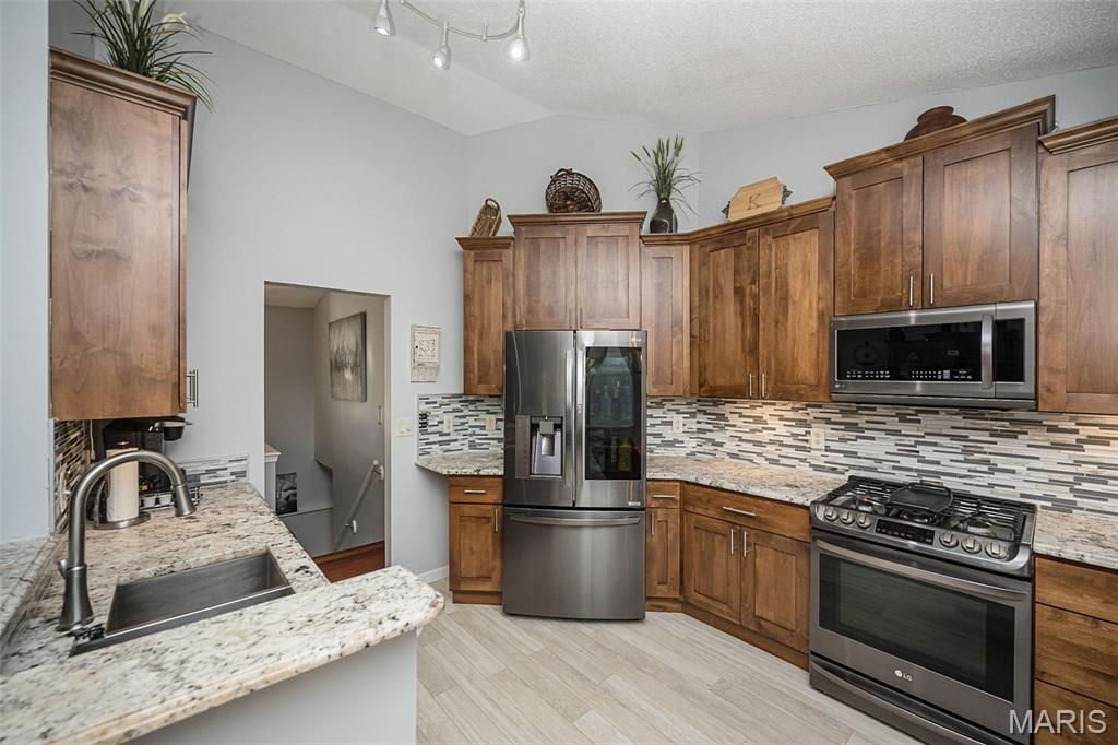 1414 Remington Oaks Terrace Property Photo 16