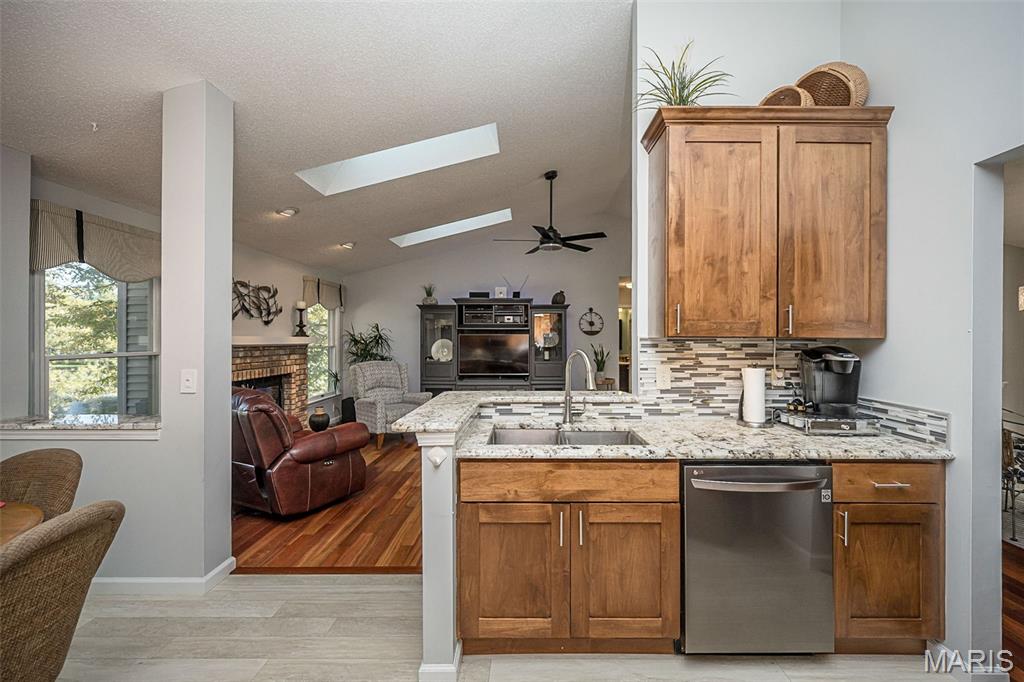 1414 Remington Oaks Terrace Property Photo 17