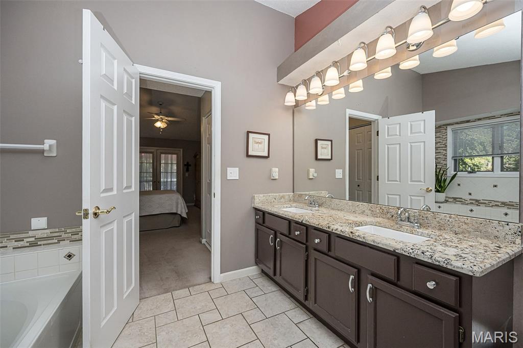 1414 Remington Oaks Terrace Property Photo 29