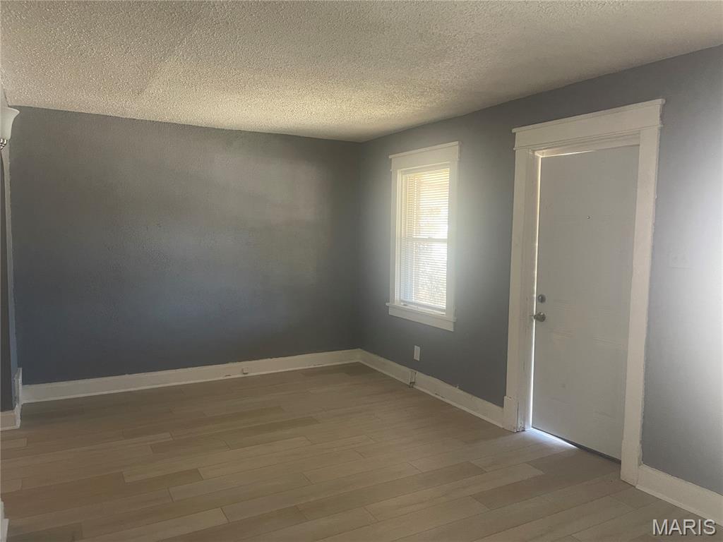 26067597 Property Photo 5