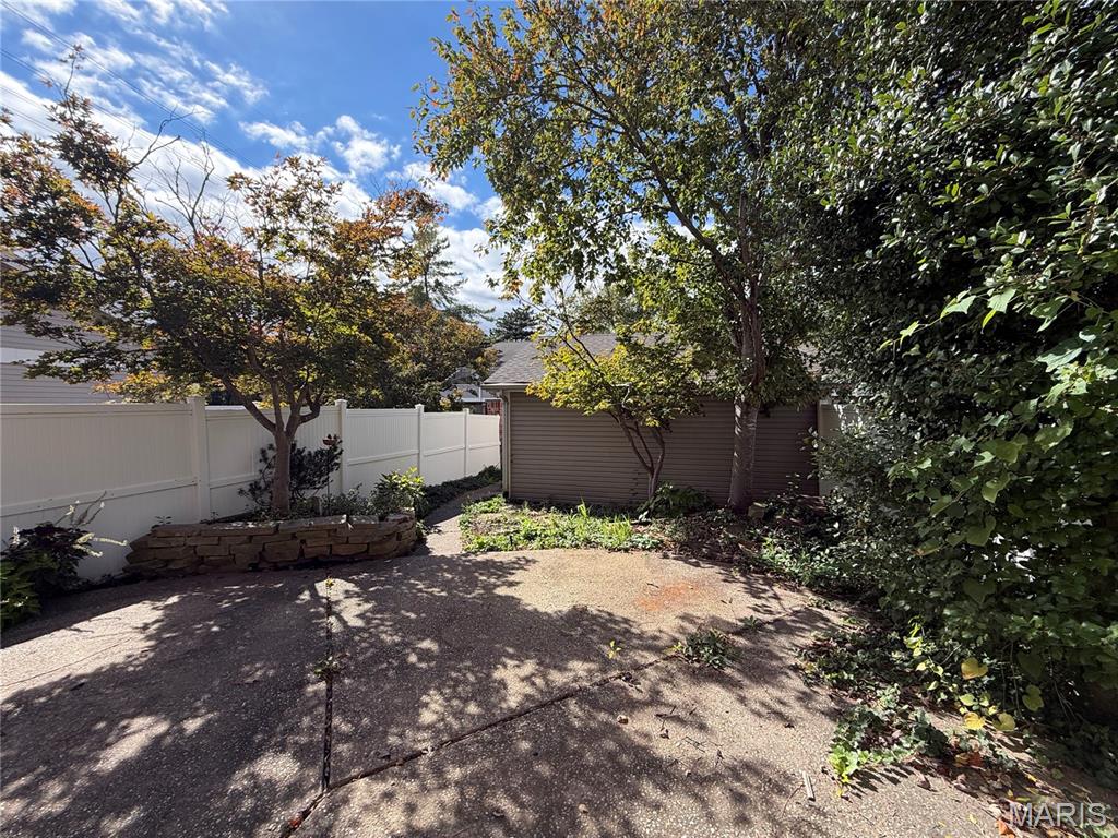 1927 Dewitt Ridge Drive Property Photo 17