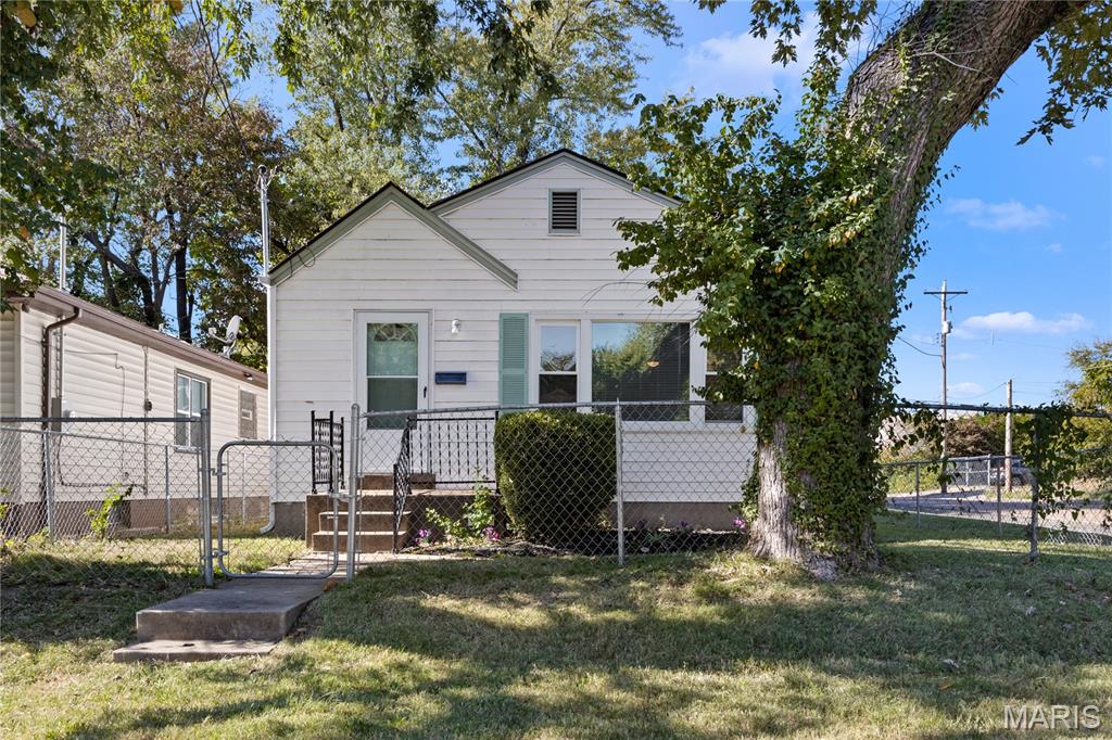 5479 Hamilton Avenue Property Photo 1
