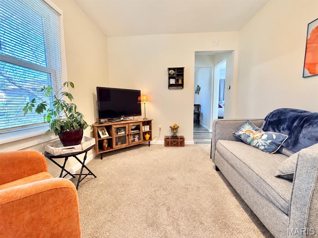 147 E Alton Avenue Property Photo 3