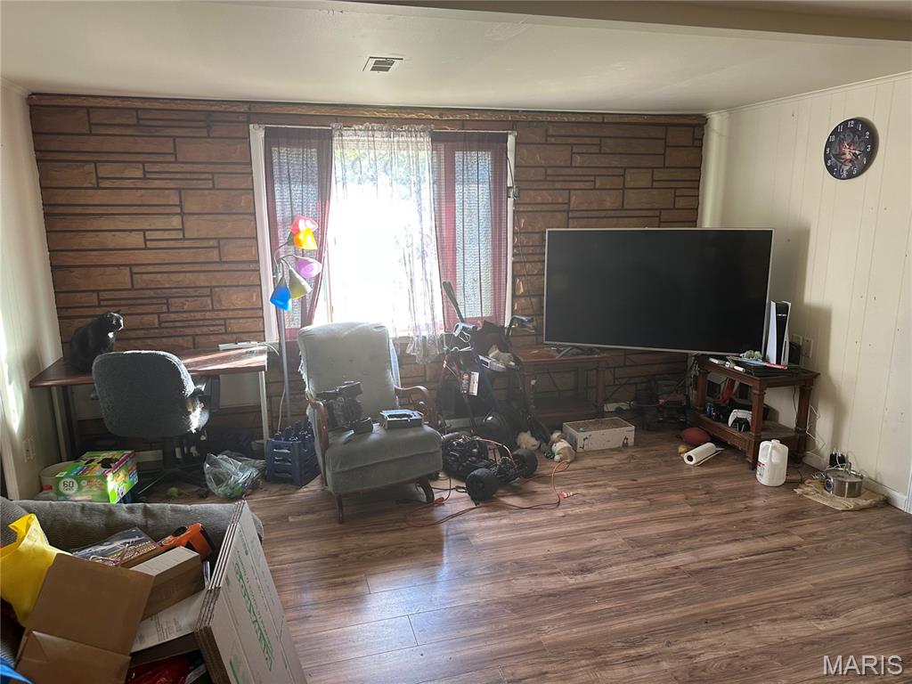 408 Henderson Avenue Property Photo 3