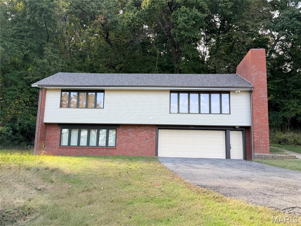 1237 Lakemont Drive Property Photo 1