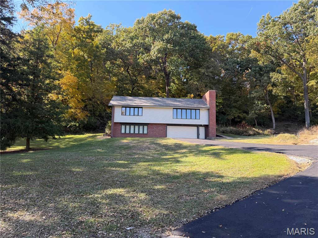 1237 Lakemont Drive Property Photo 2