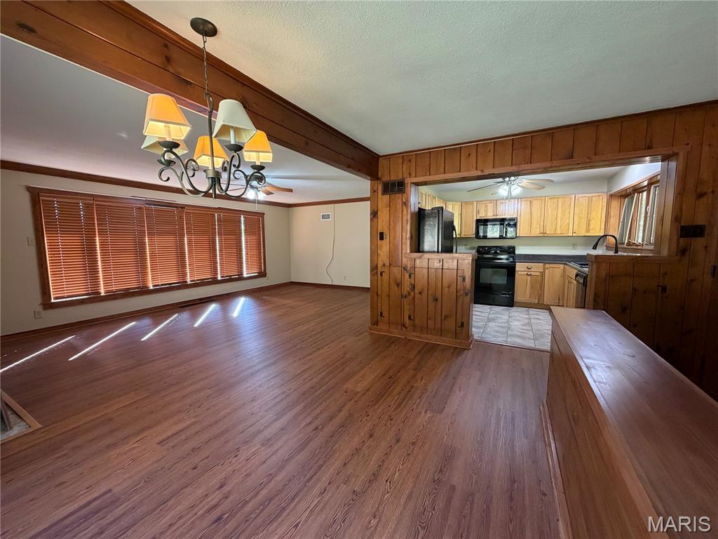 1237 Lakemont Drive Property Photo 9