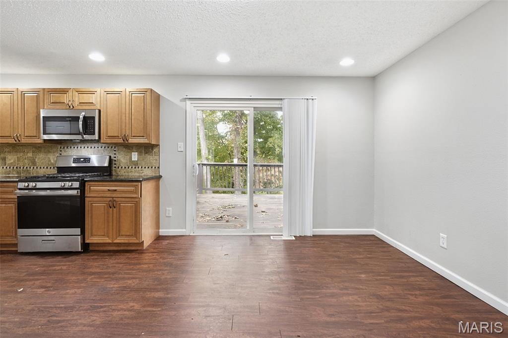 12987 Verwood Drive Property Photo 14