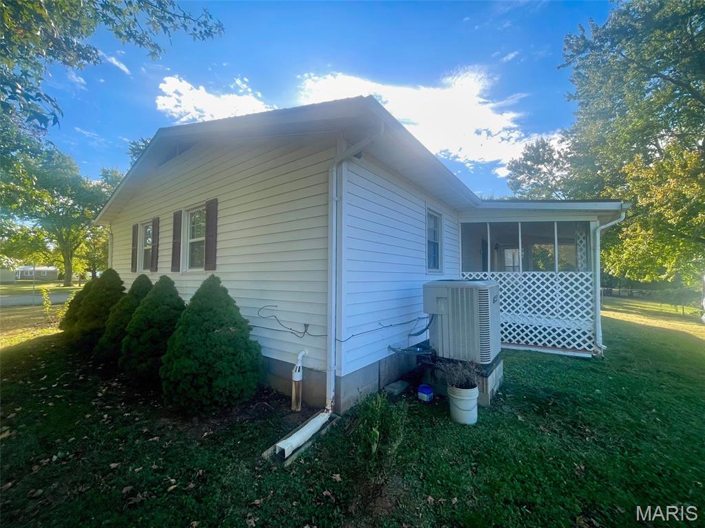 320 Baker Street Property Photo 5