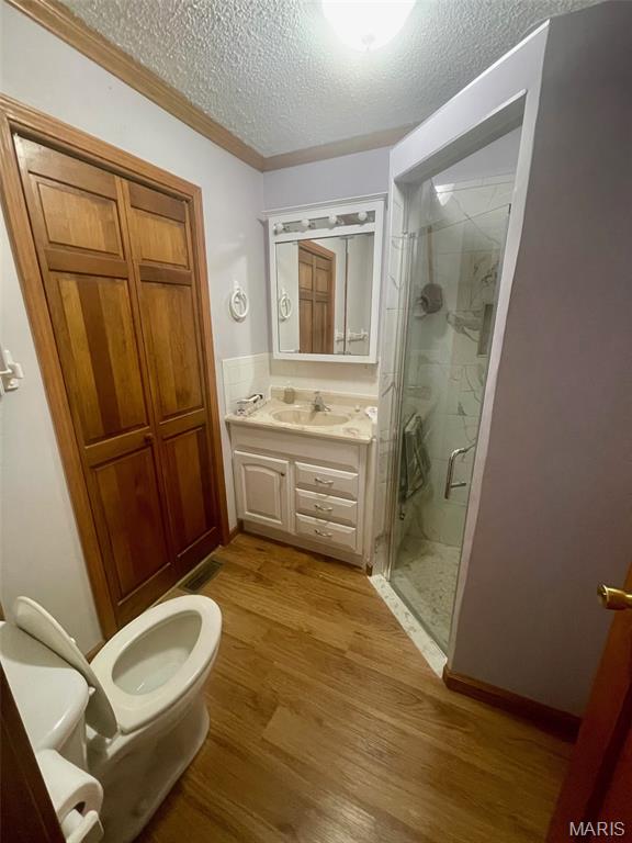 320 Baker Street Property Photo 21