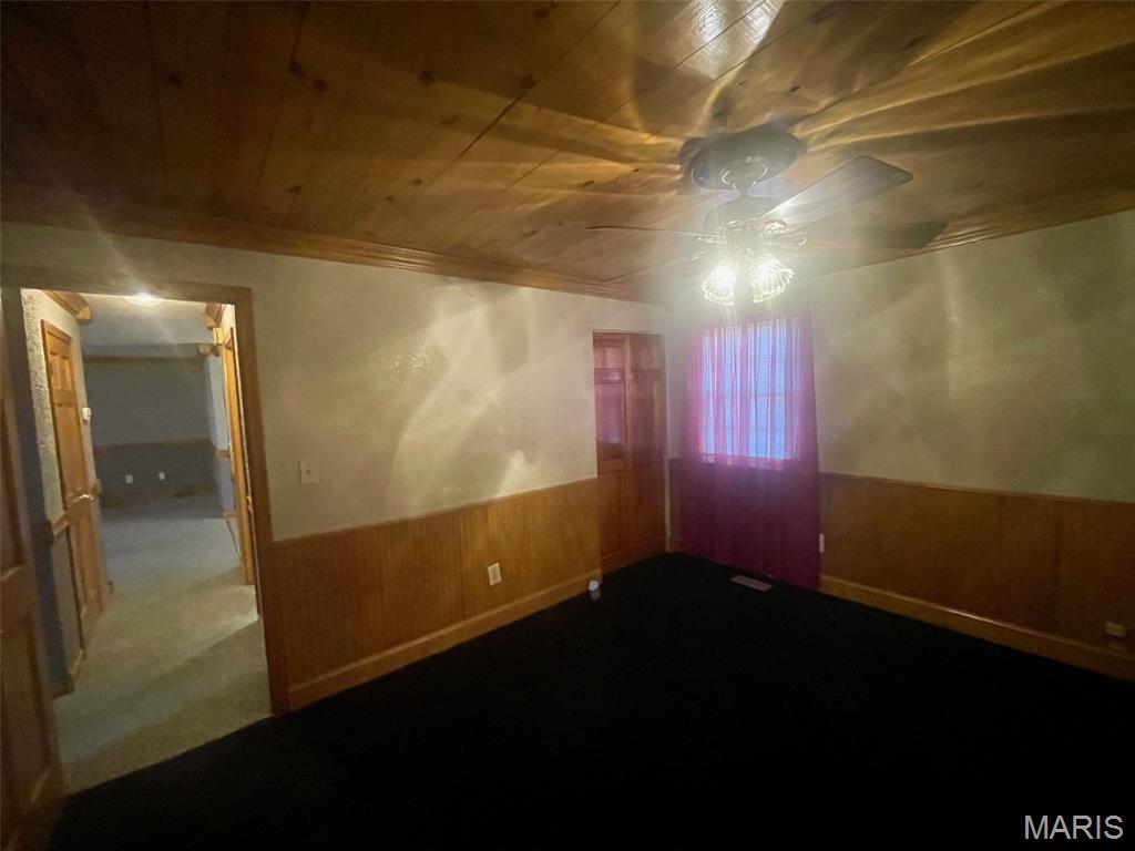 320 Baker Street Property Photo 25