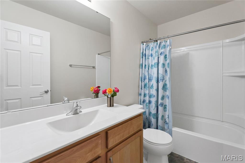 242 Lakeview Farms Drive Property Photo 23