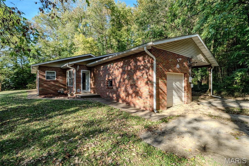 308 S Bluff Road Property Photo 1
