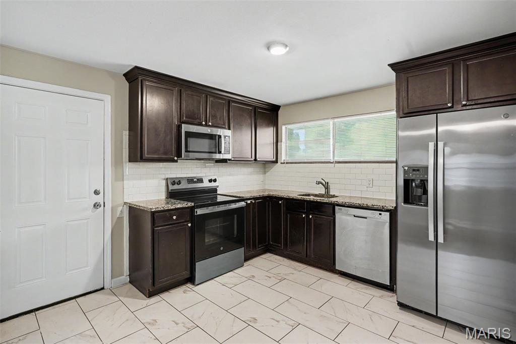 1370 Milbank Drive Property Photo 4