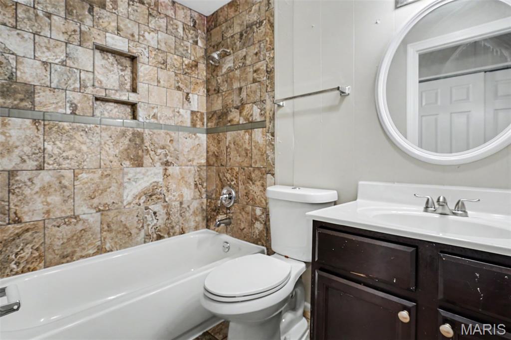 1370 Milbank Drive Property Photo 12