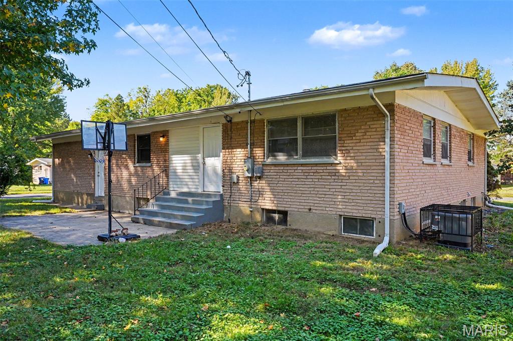 1370 Milbank Drive Property Photo 15