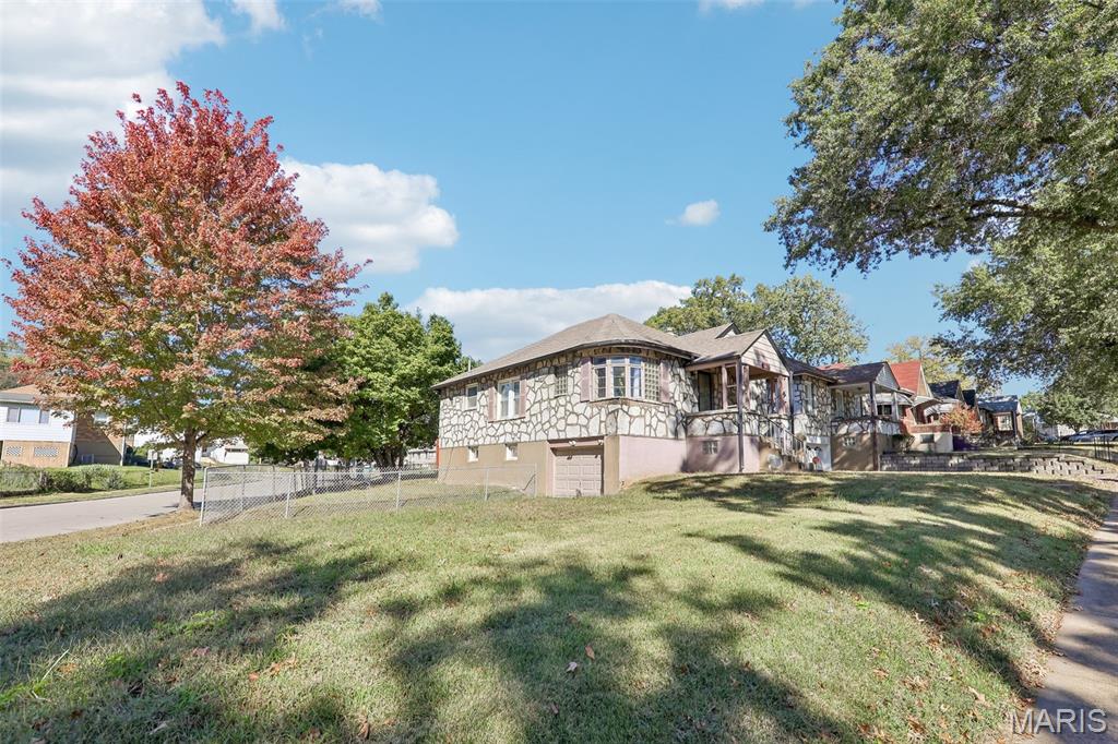3201 Capehart Drive Property Photo 2