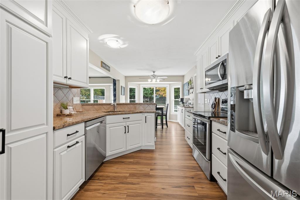 5616 Wickershire Lane Property Photo 10