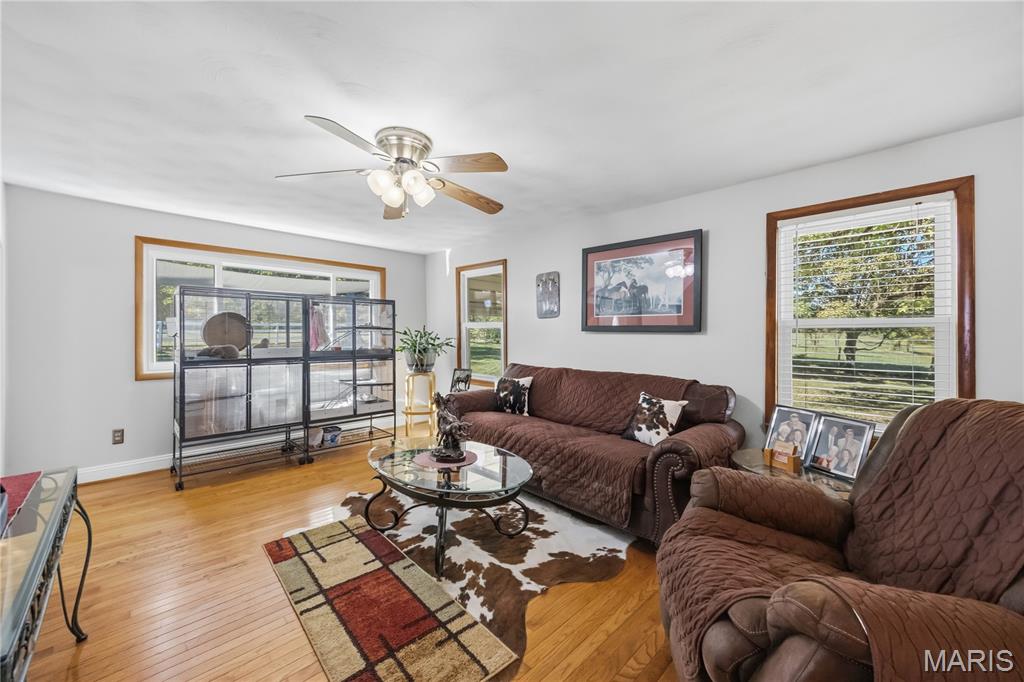 5529 State Road Y Property Photo 4