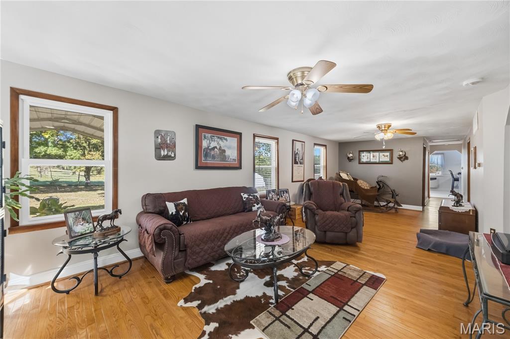 5529 State Road Y Property Photo 5