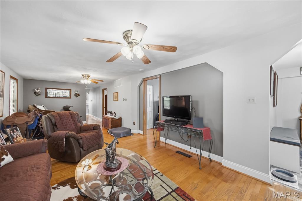 5529 State Road Y Property Photo 6