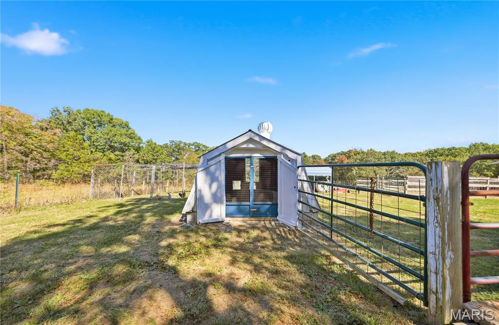 5529 State Road Y Property Photo 25