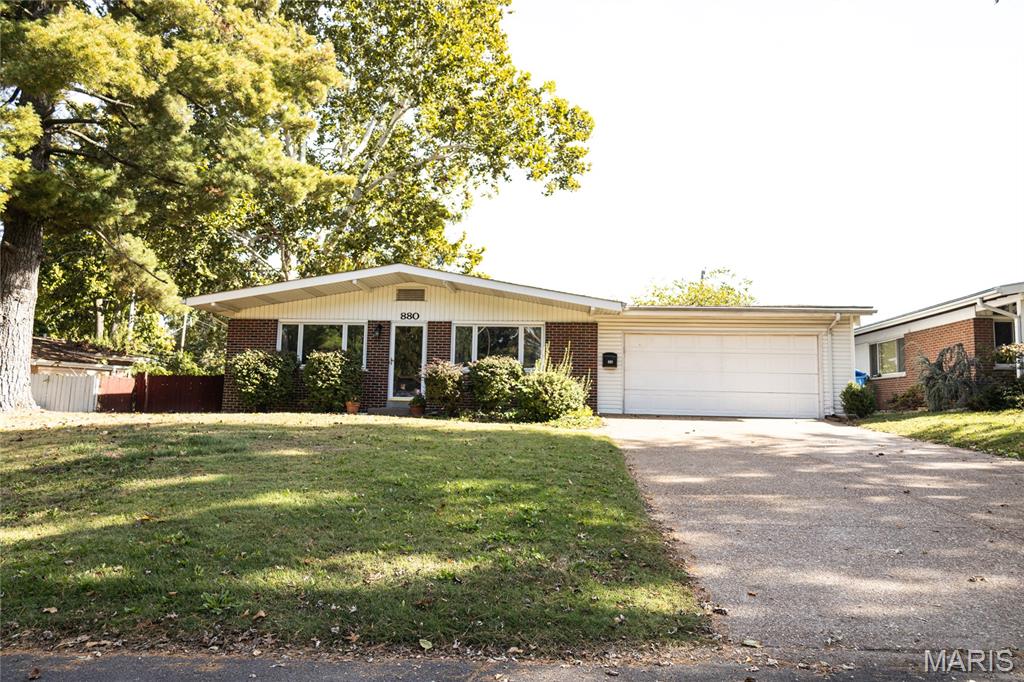 880 Preakness Lane Property Photo 1