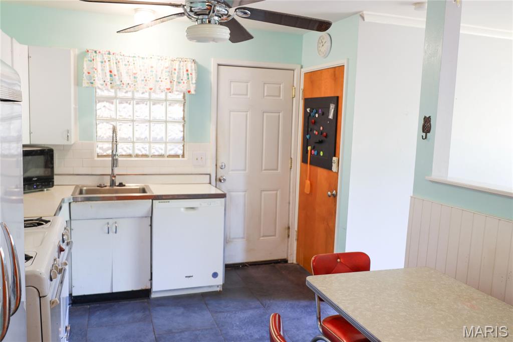 880 Preakness Lane Property Photo 12