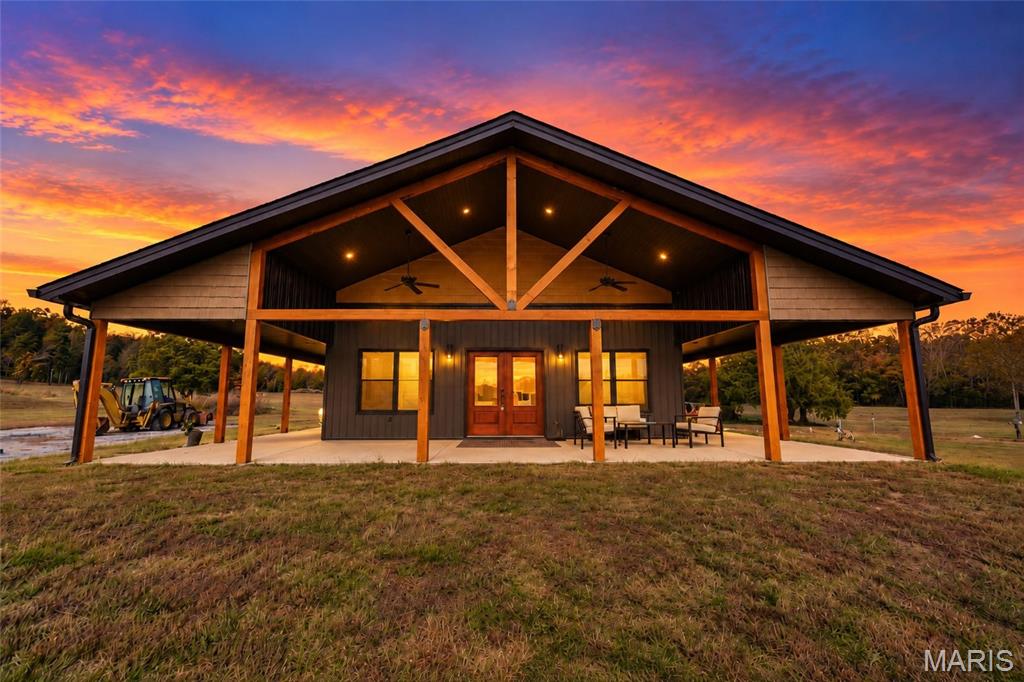 5305 Highway M Property Photo 1