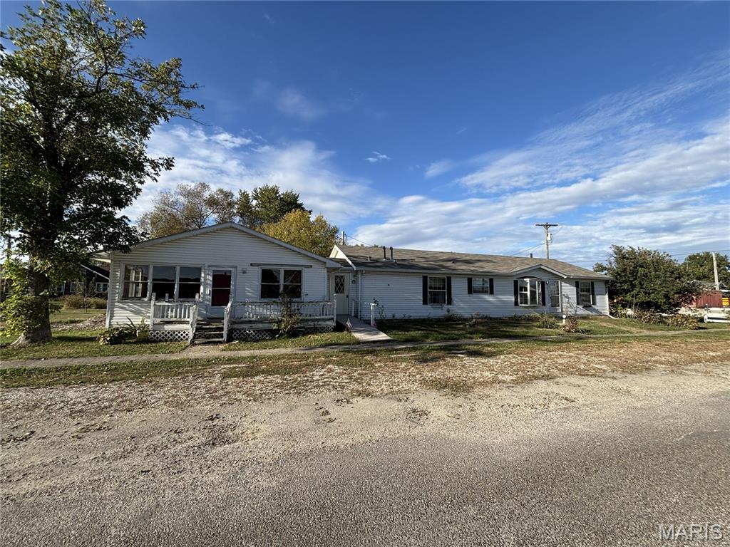 201 W Page Street Property Photo 1