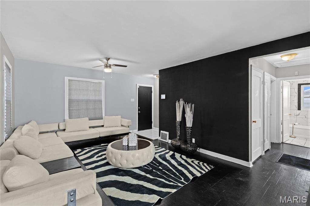 7358 Trenton Avenue Property Photo 5