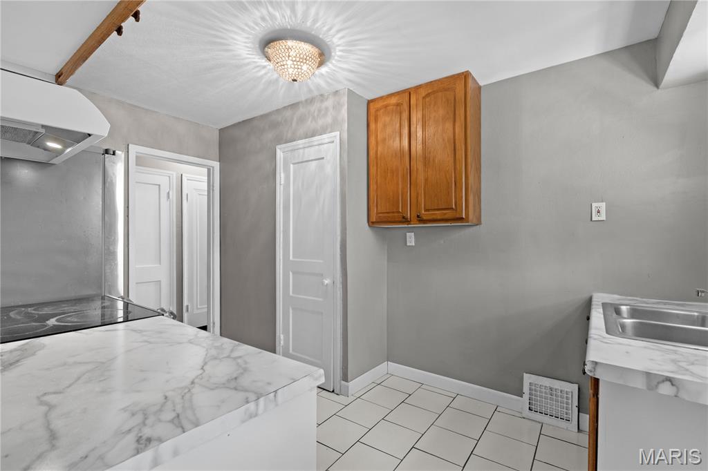 7358 Trenton Avenue Property Photo 12