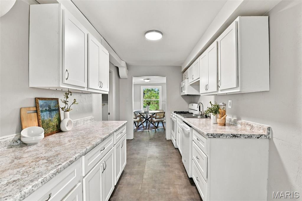8454 Engler Avenue Property Photo 4