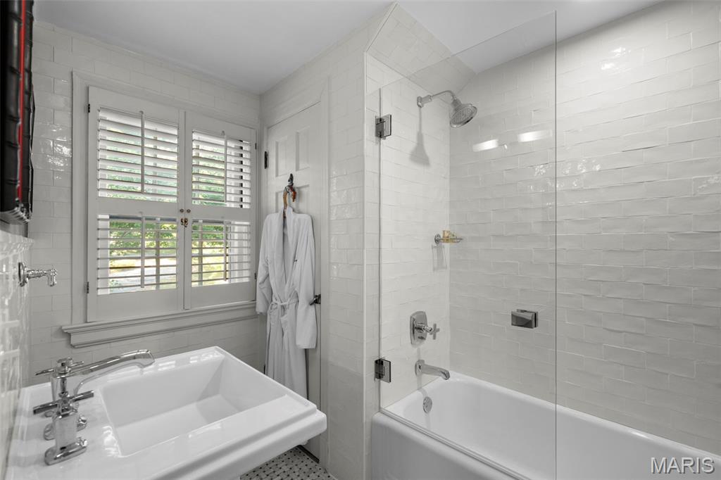 8150 Stanford Avenue Property Photo 39