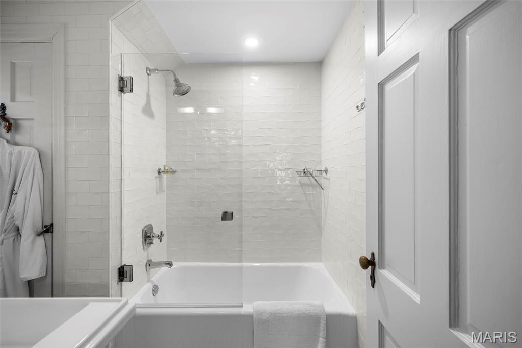 8150 Stanford Avenue Property Photo 40